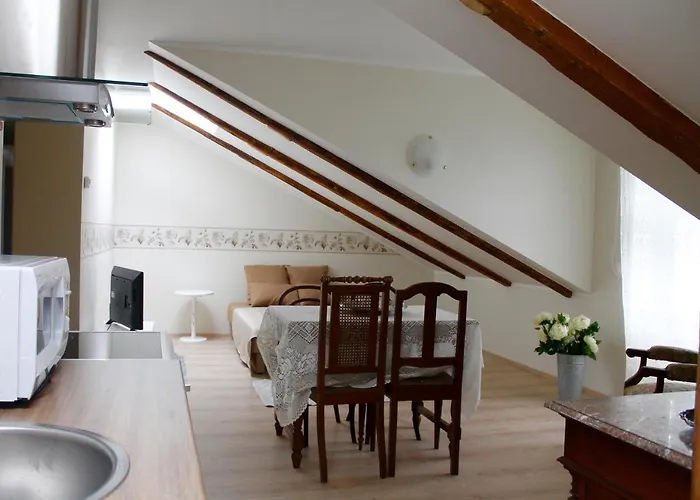 Austri Apartmanhotel